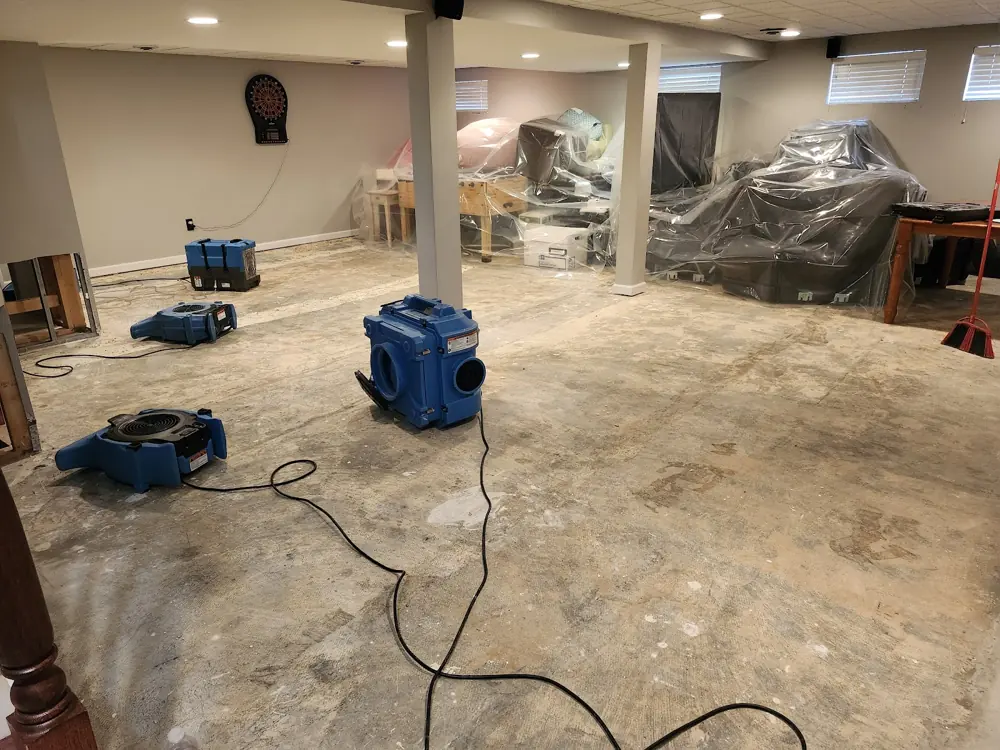 Water damage restoration crew working in Jordan Meadows, UT